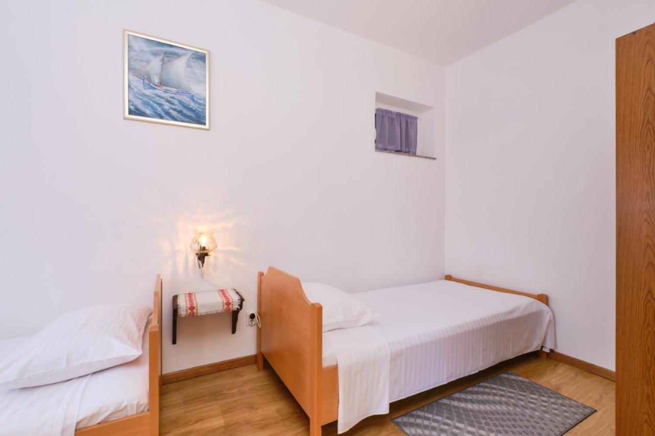 Apartments Blanka Нерезине Экстерьер фото